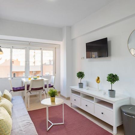 شقة Mp6-Cathedral Views Apt Right On The Beach مالقة المظهر الخارجي الصورة