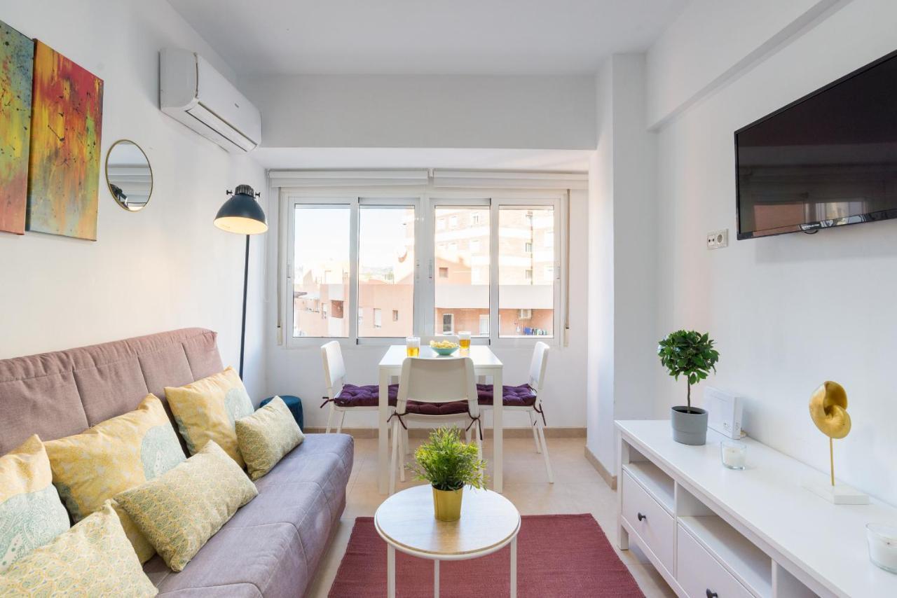 شقة Mp6-Cathedral Views Apt Right On The Beach مالقة المظهر الخارجي الصورة