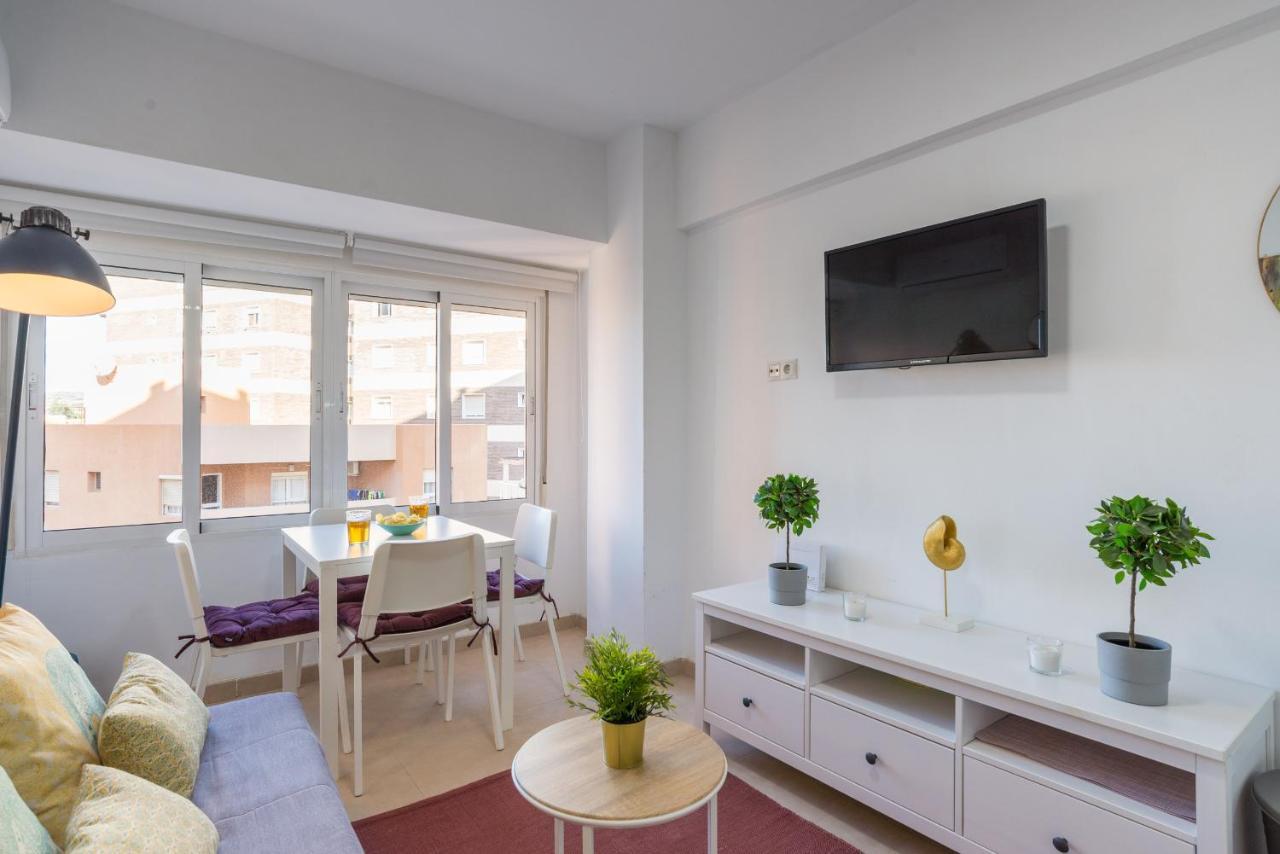 شقة Mp6-Cathedral Views Apt Right On The Beach مالقة المظهر الخارجي الصورة