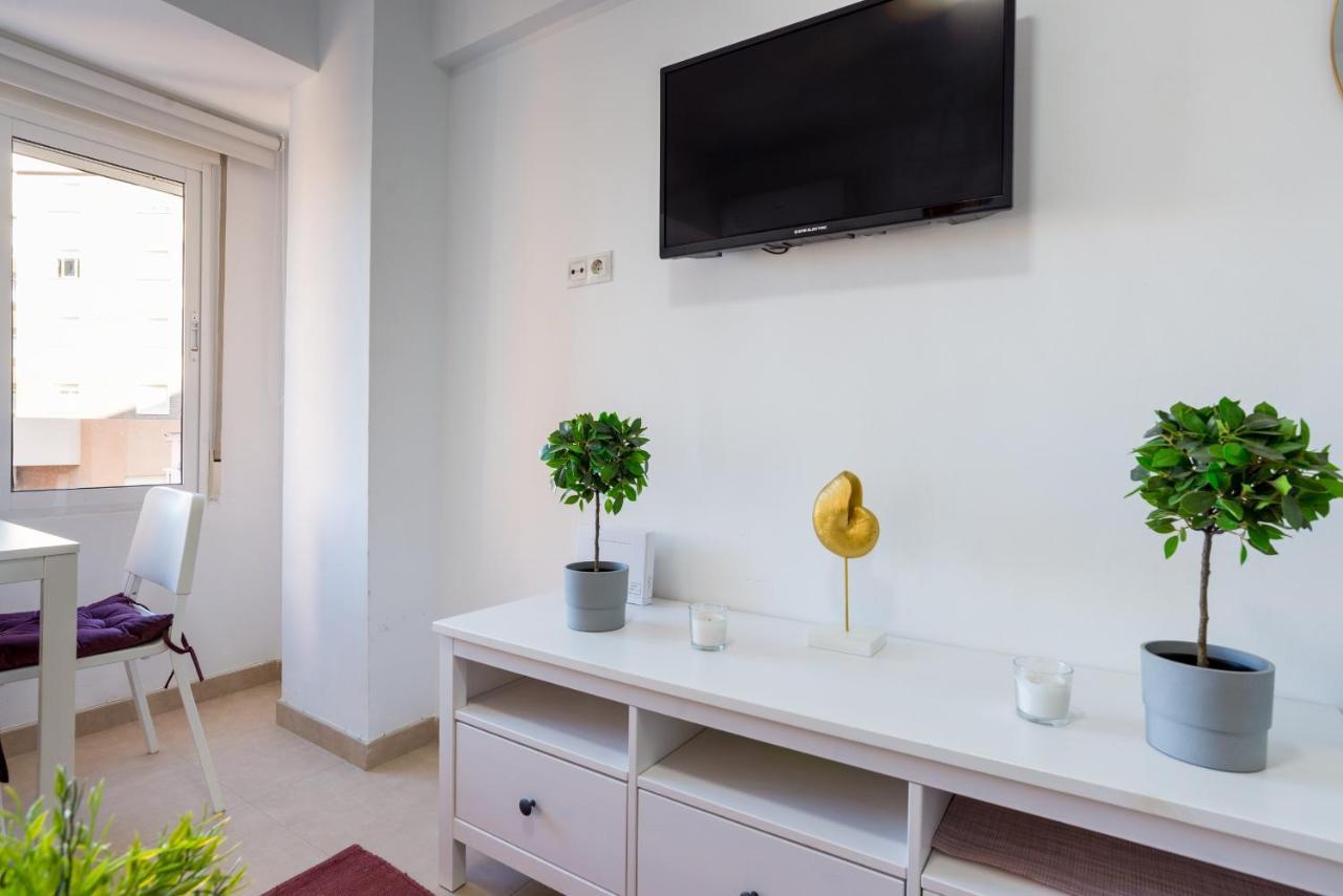 شقة Mp6-Cathedral Views Apt Right On The Beach مالقة المظهر الخارجي الصورة